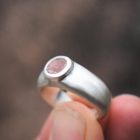 Orb Ring - Oregon Sunstone - Size 7