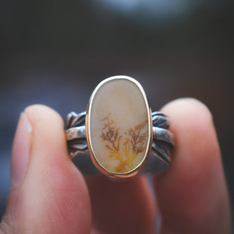 Light as a Feather Ring - Honey Dendritic Agate - Size 7